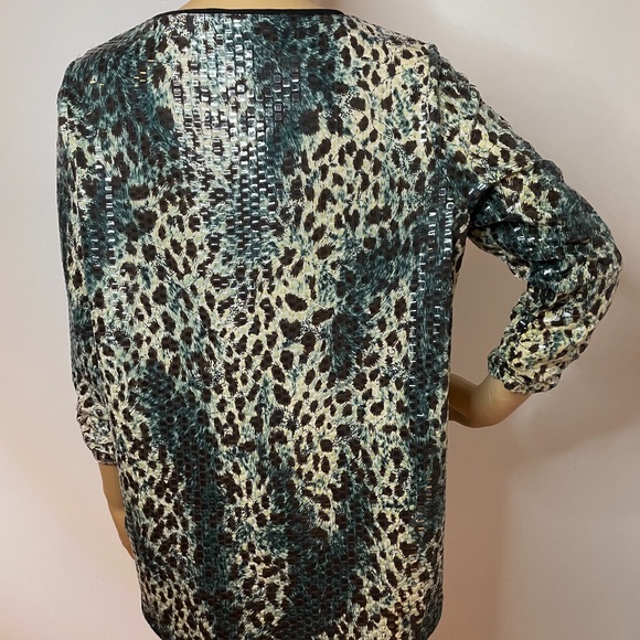 Vintage sequined animal print 3/4 sleeve tunic! - Picture 6 of 9